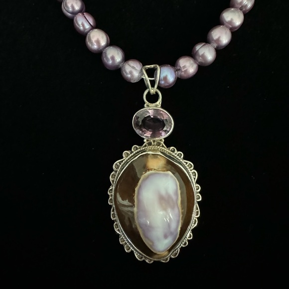 NWOT Purple Freshwater Pearl, Amethyst & Shell Necklace - Picture 3 of 8